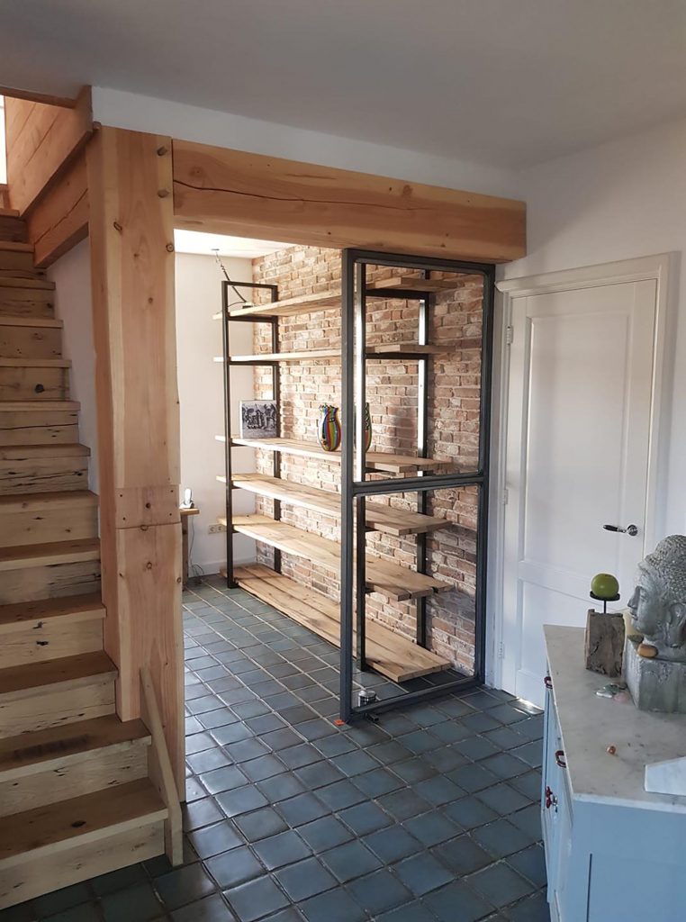 Trap en kast op maat