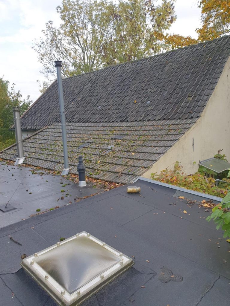 Voor de dakrenovatie 