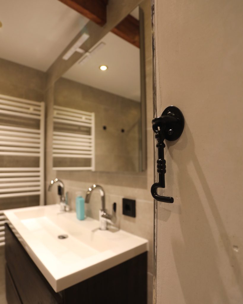 Badkamer met oude elementen