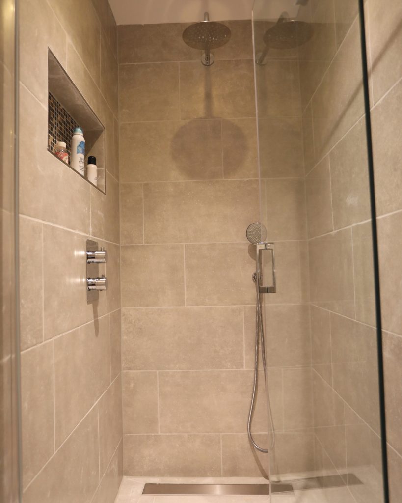 Badkamer met oude elementen