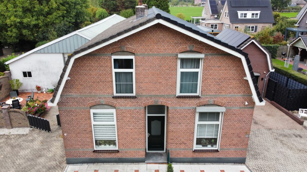 dak renoveren van een oude woning